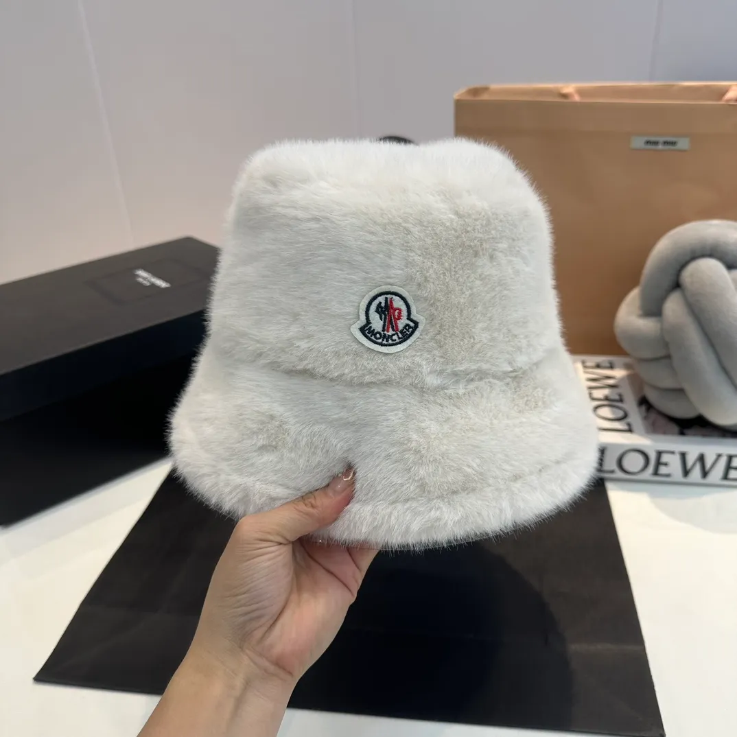 P60 MONCLER, new rabbit fur fisherman hat, super thick and warm, complete with tags