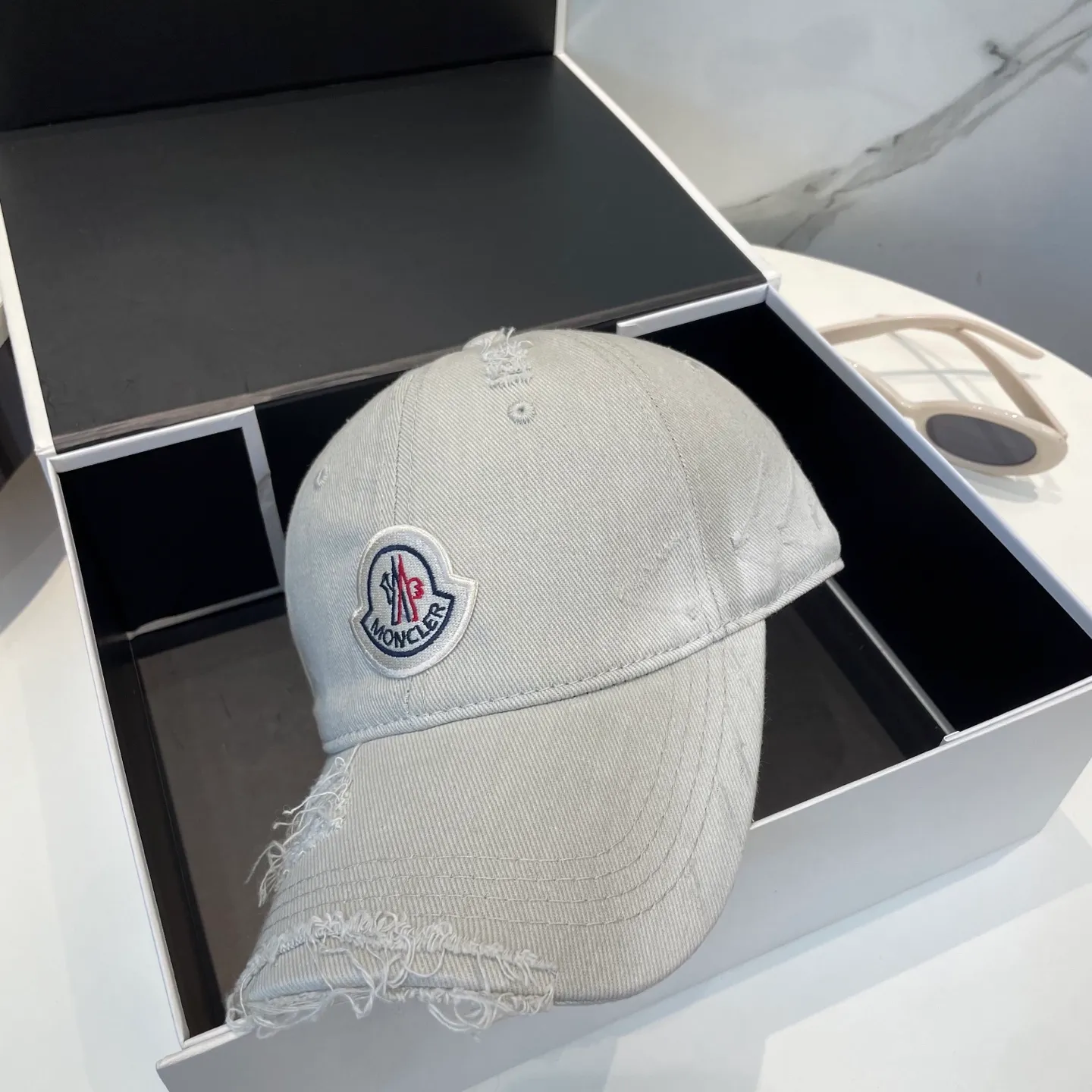 P50 new spring/summer MONCLER baseball cap with mouth, suitable for young and fashionable people, with strong visual effect, three-dimensional letters, good-looking and high-quality!