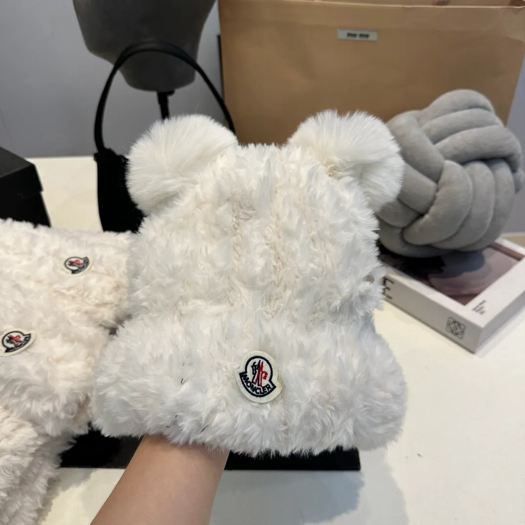 P160 Moncler muzzle hat, gloves, scarf, Angora rabbit fur knitted hat