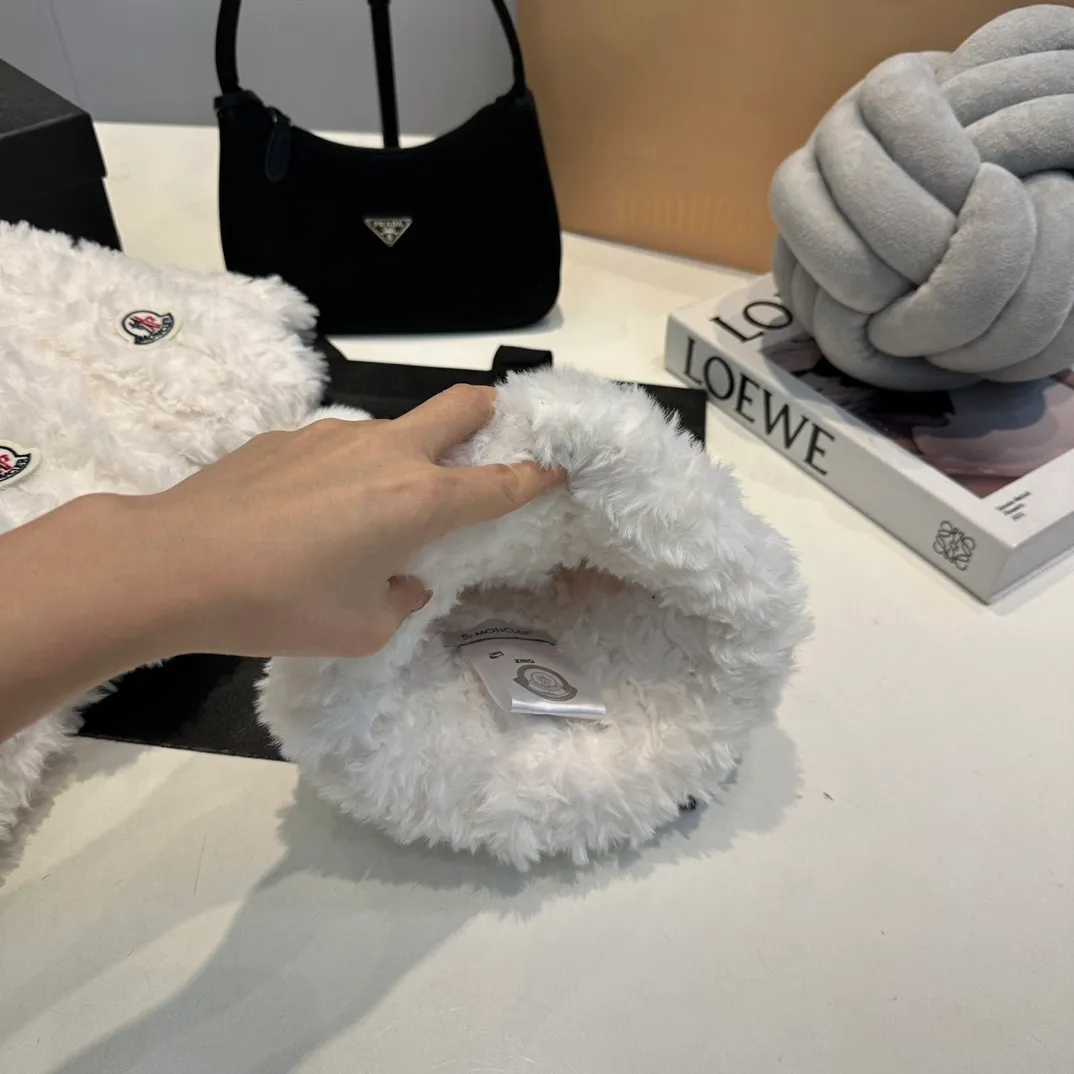 P160 Moncler muzzle hat, gloves, scarf, Angora rabbit fur knitted hat