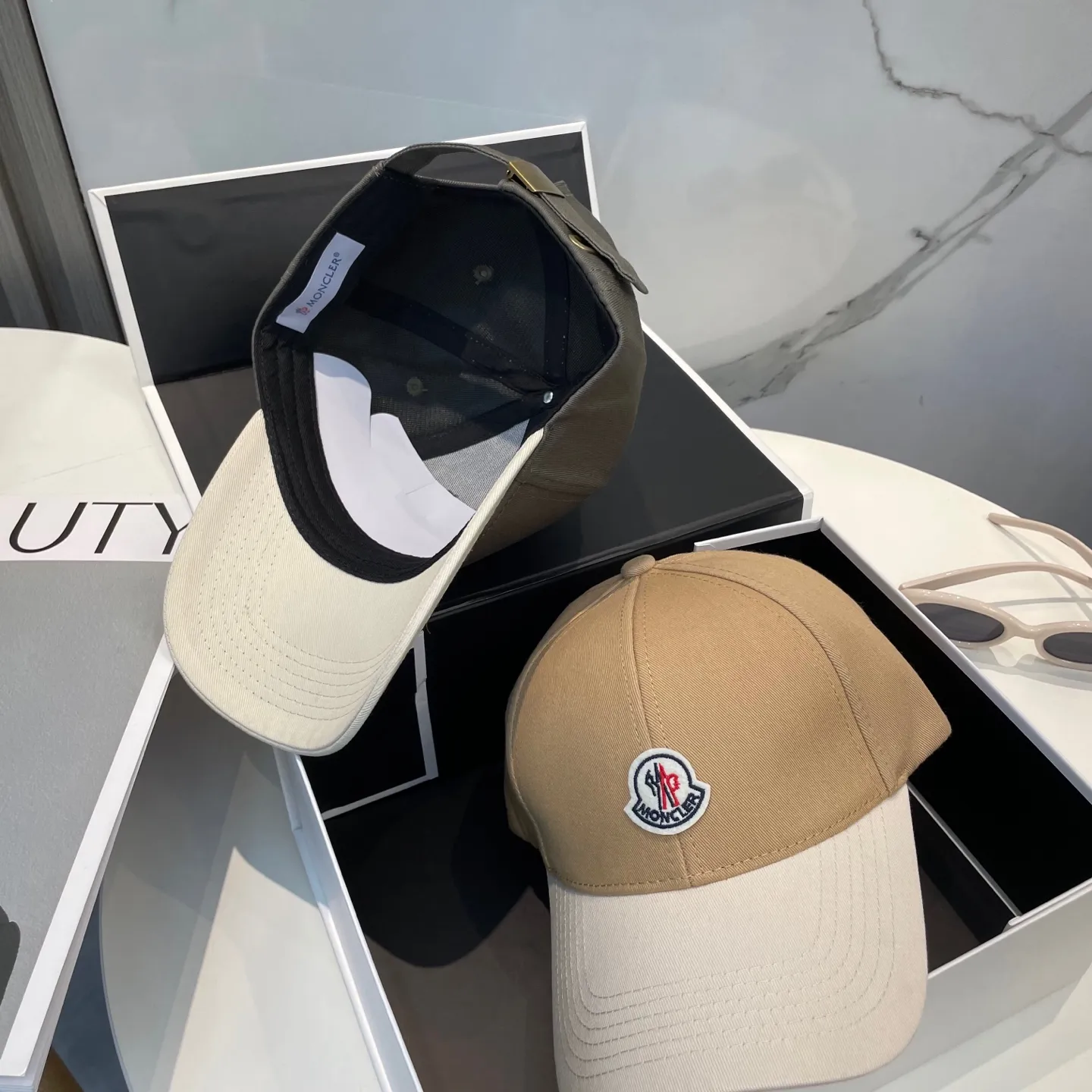 P60 Moncler🆕Spring style new personalized baseball cap, high quality and excellent breathability, suitable for all seasons, a high-looking fashion item! Same style for men and women