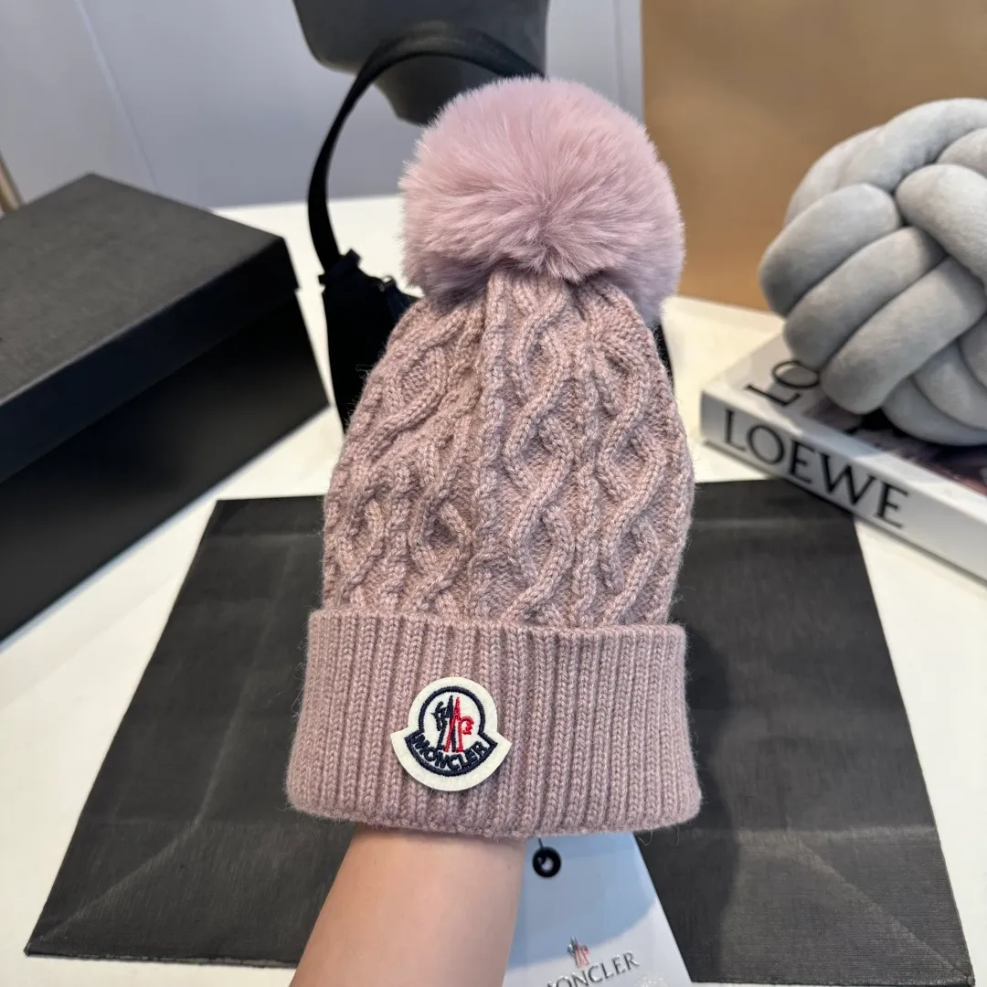 P60 MONCLER 25 autumn new product wool ball ear protection knitted toe wool hat cold hat sweet