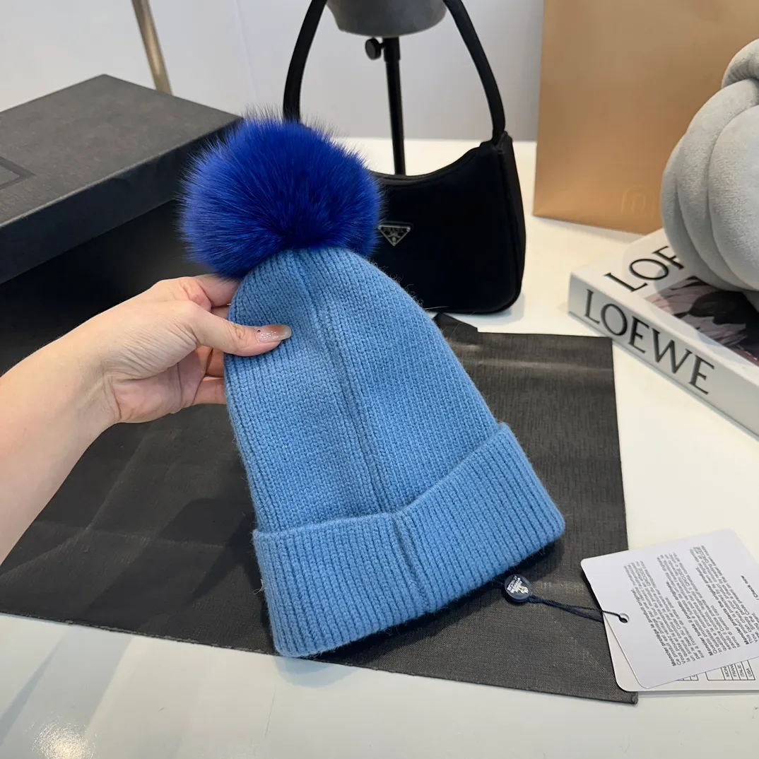 P70 MONCLER2024 new knitted wool ear protection warm hat, order now