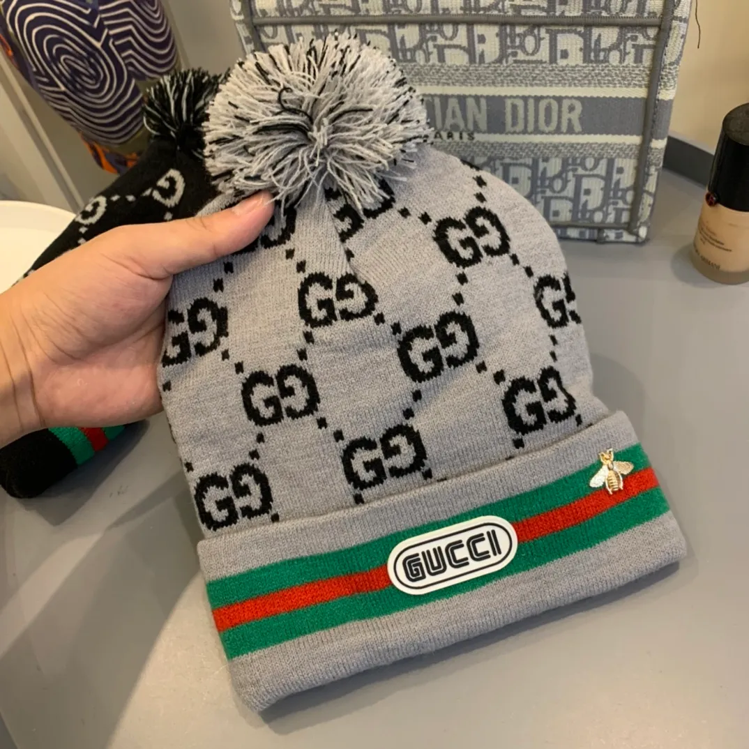 P70 GUCCI Gucci snowflake craft thin knitted hat, letter logo knitted hat with thin texture, super comfortable fabric, popular autumn and winter colors, versatile style for fashionistas! Fashionable street style! Material: 100% cotton Head circumference: 55-58cm