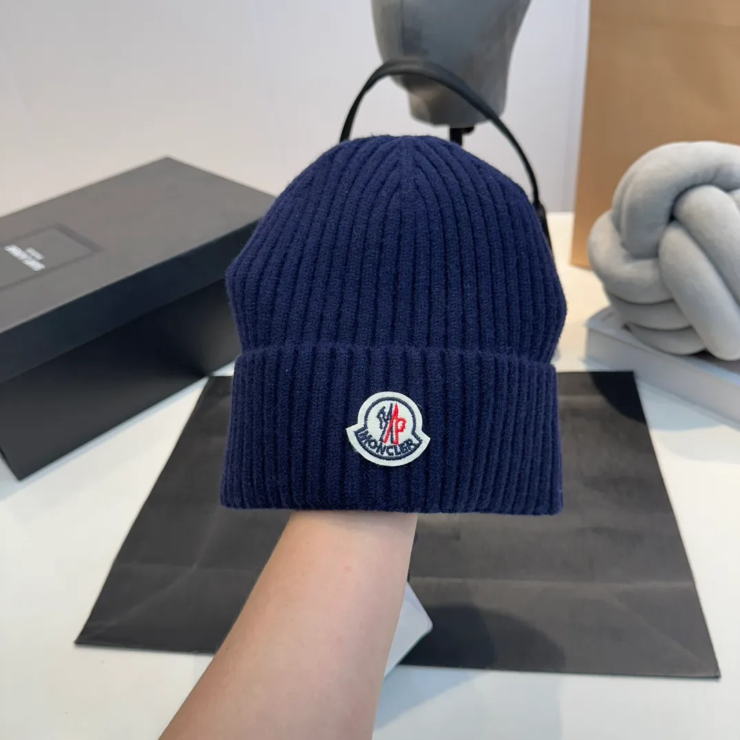 P50 MONCLER Mouth Fashion Pearl Stripe Knitted Hat Women's Thickened Winter Warm Wool Hat Women's Versatile Pullover Hat