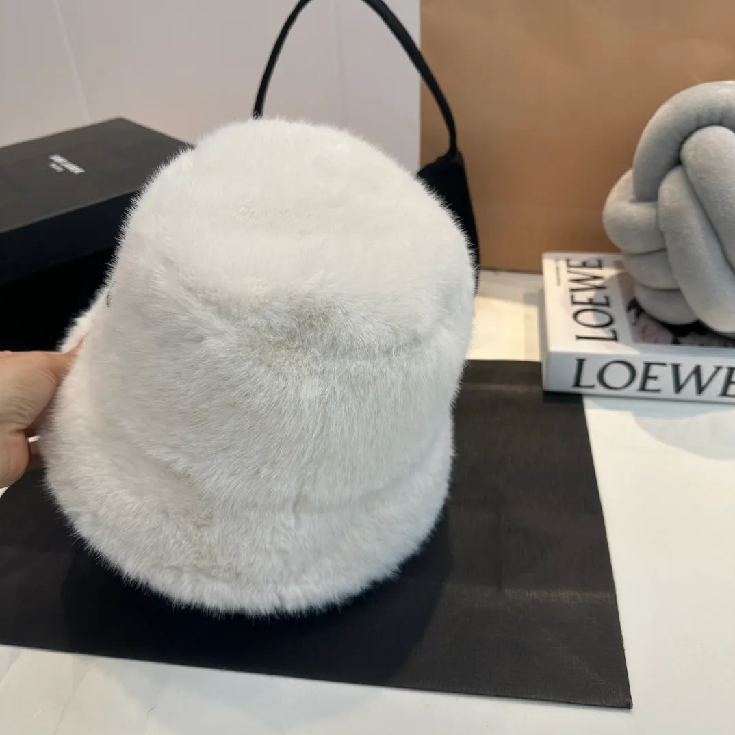 P60 MONCLER, new rabbit fur fisherman hat, super thick and warm, complete with tags