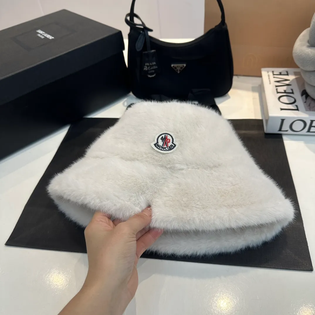 P60 MONCLER, new rabbit fur fisherman hat, super thick and warm, complete with tags