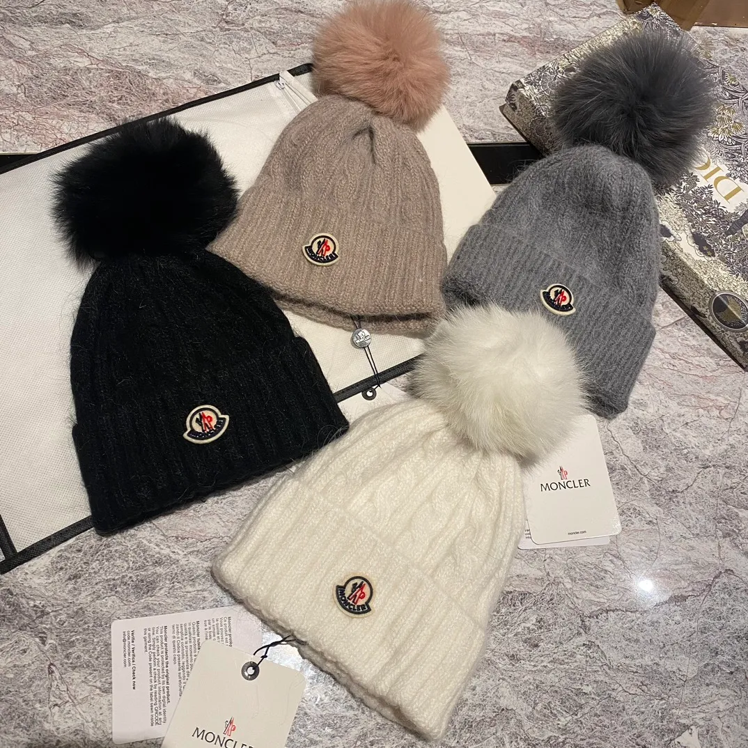 Private price with pictures, Moncler mask, high version, new three-dimensional logo, rabbit hair twist knitted hat with fox fur ball of the same color, high-end and classy ❤️