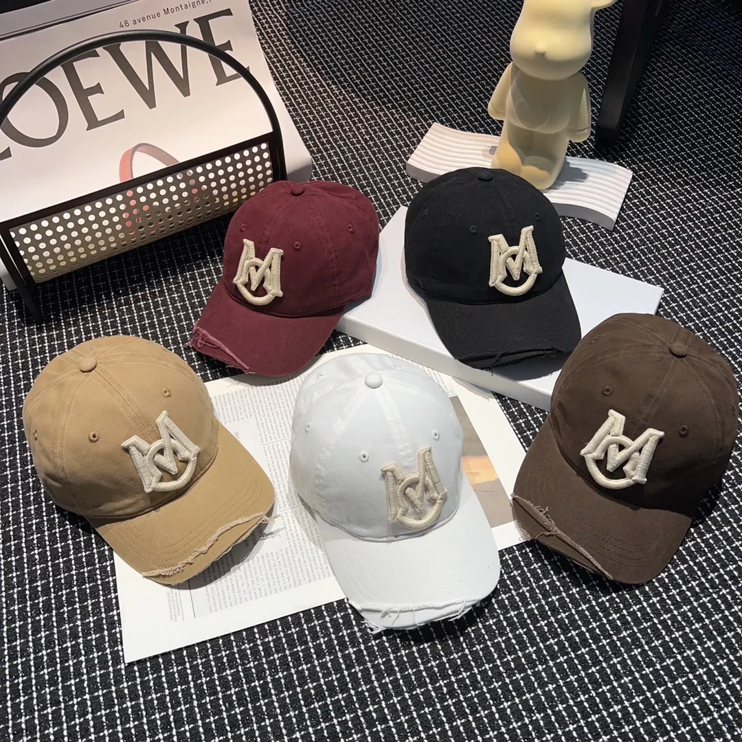 🉐60 * Moncler hole worn baseball cap 🌸🌸Treasure item! Distressed embroidered peaked cap, versatile colors 👌super flattering, small head size, worry-free, really handsome~