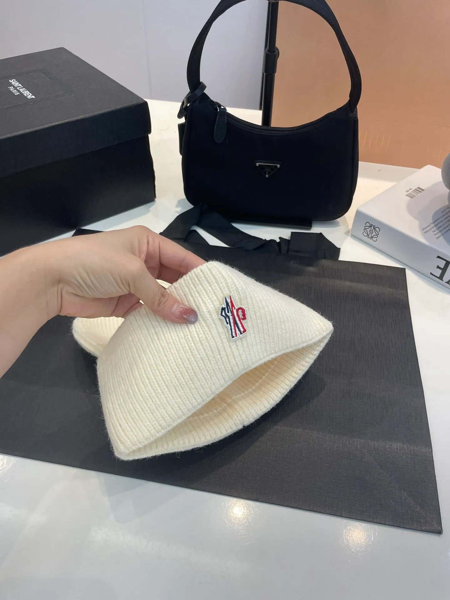 P40 MONCLER 2023 autumn and winter new knitted beanie hat, very popular 💖 first-class texture, very easy to match on the street!