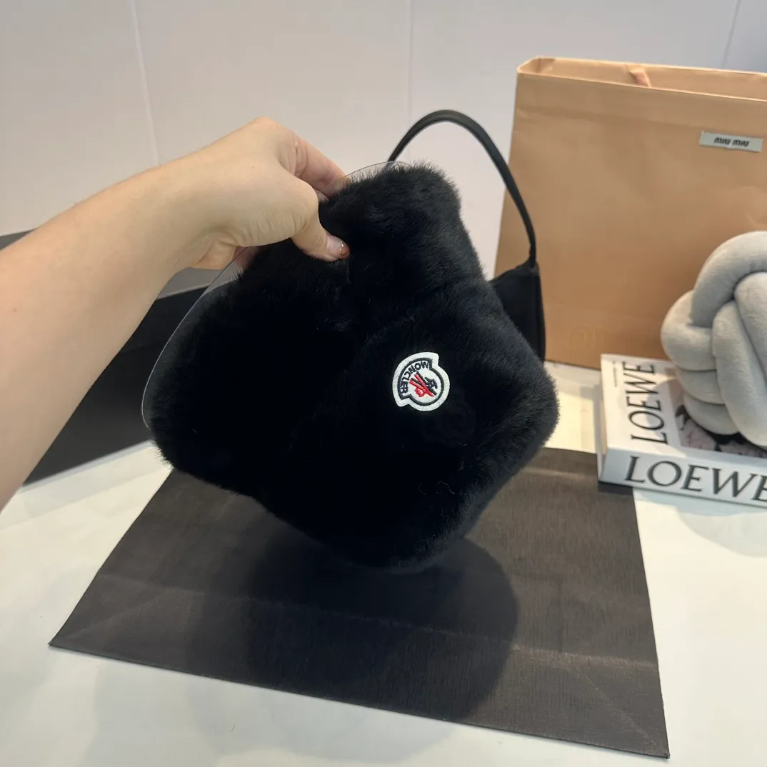 P60 MONCLER, new rabbit fur fisherman hat, super thick and warm, complete with tags