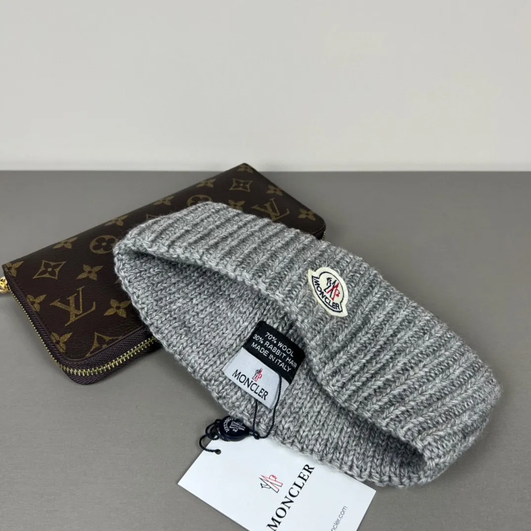 p44 MONCLER official website headband, the beauty of gentle and tough knitted headband, fitness headband, styling headband! Whether it is sports or fitness, traveling or styling, it is the only fashionable combination that is indispensable! Owning it is equivalent to adding a lot of color to yourself and showing your youthful vitality and temperament!