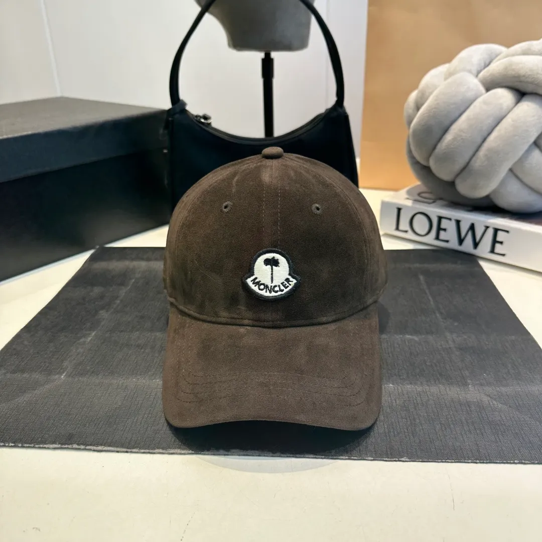 P60 new spring/summer MONCLER baseball cap, suitable for young and fashionable people, with strong visual effect, three-dimensional letters, good-looking and high-quality!