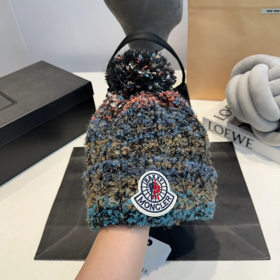 P70 MONCLER🎩 Ancora red knitted hat for women 2025 autumn and winter new Korean style fashionable thickened warm woolen hat