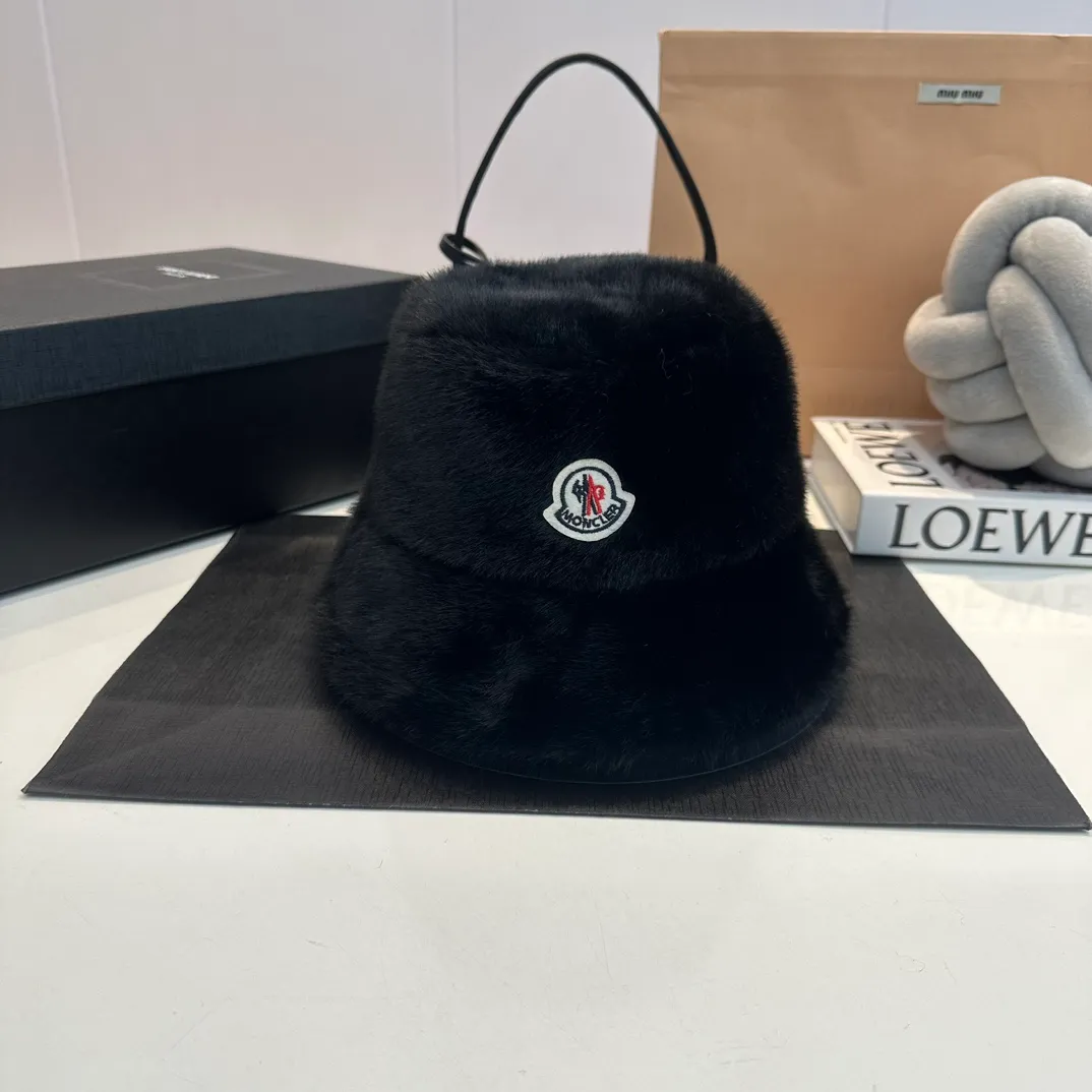 P60 MONCLER, new rabbit fur fisherman hat, super thick and warm, complete with tags