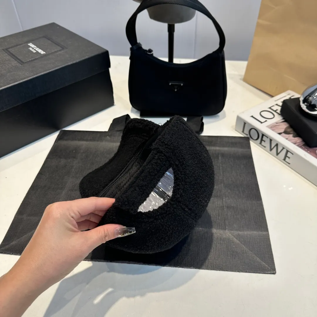 P54 Moncler plush baseball cap for women autumn and winter warm peaked cap showing face small plush hat