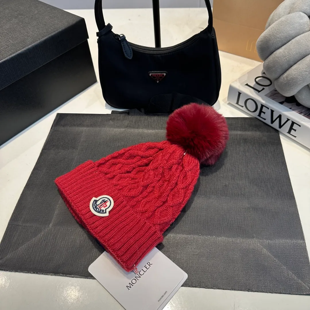 P60 MONCLER 25 autumn new product wool ball ear protection knitted toe wool hat cold hat sweet