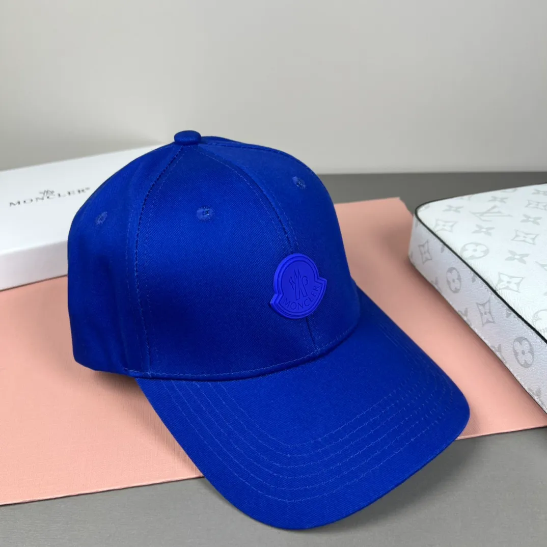 P76 comes with dust bag MONCLER mouth covering 🎩Good quality, high-end atmosphere, super popular 💖The texture is great, it is very easy to match when out on the street! Fashion trends! A must-have item for going out, the same style for men and women, get it now!