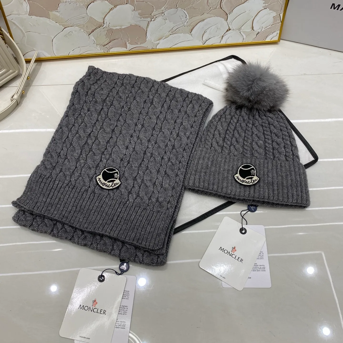 Moncler two-piece set cashmere knitted hat with fox fur ball + scarf🧣