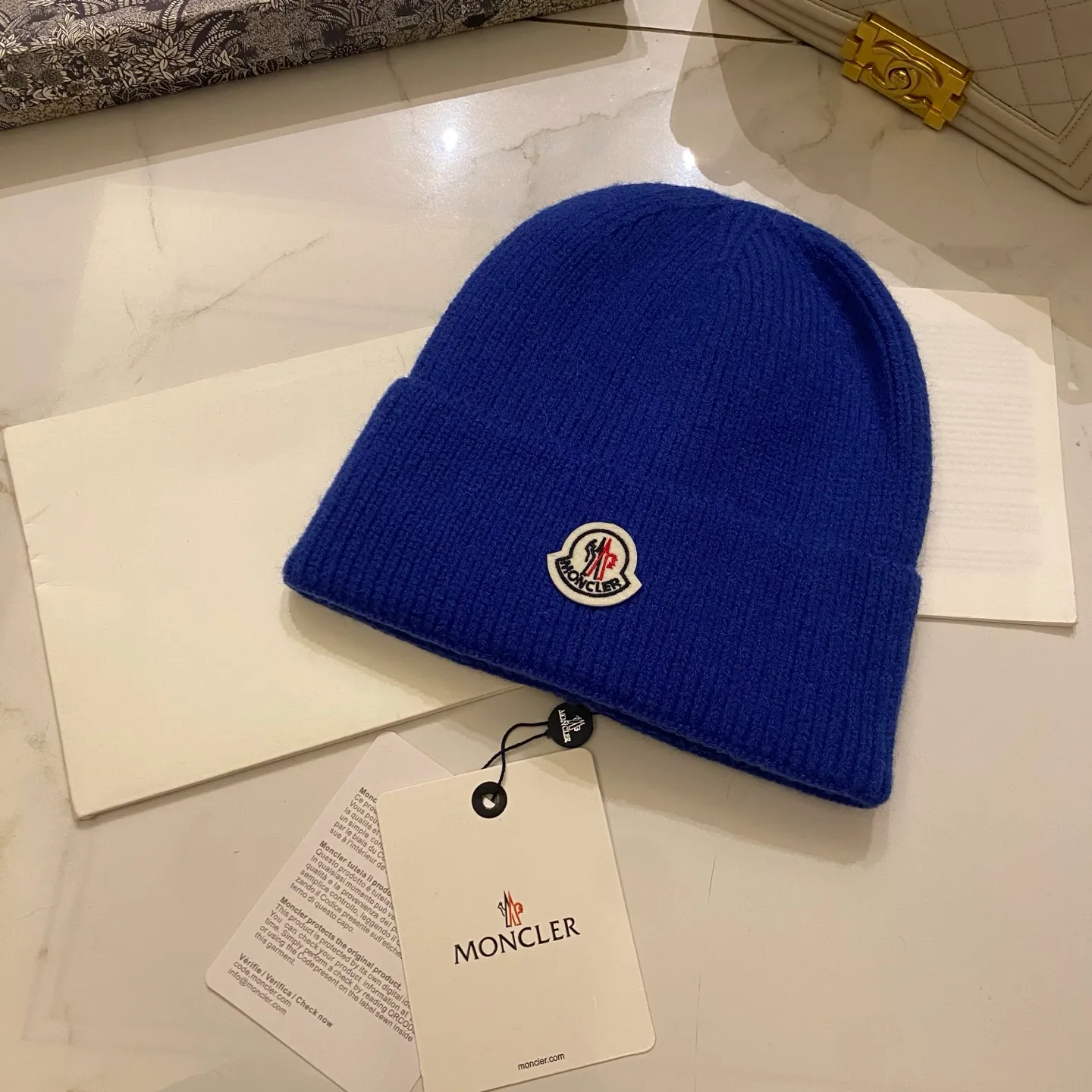 Moncler muzzle cashmere knitted hat