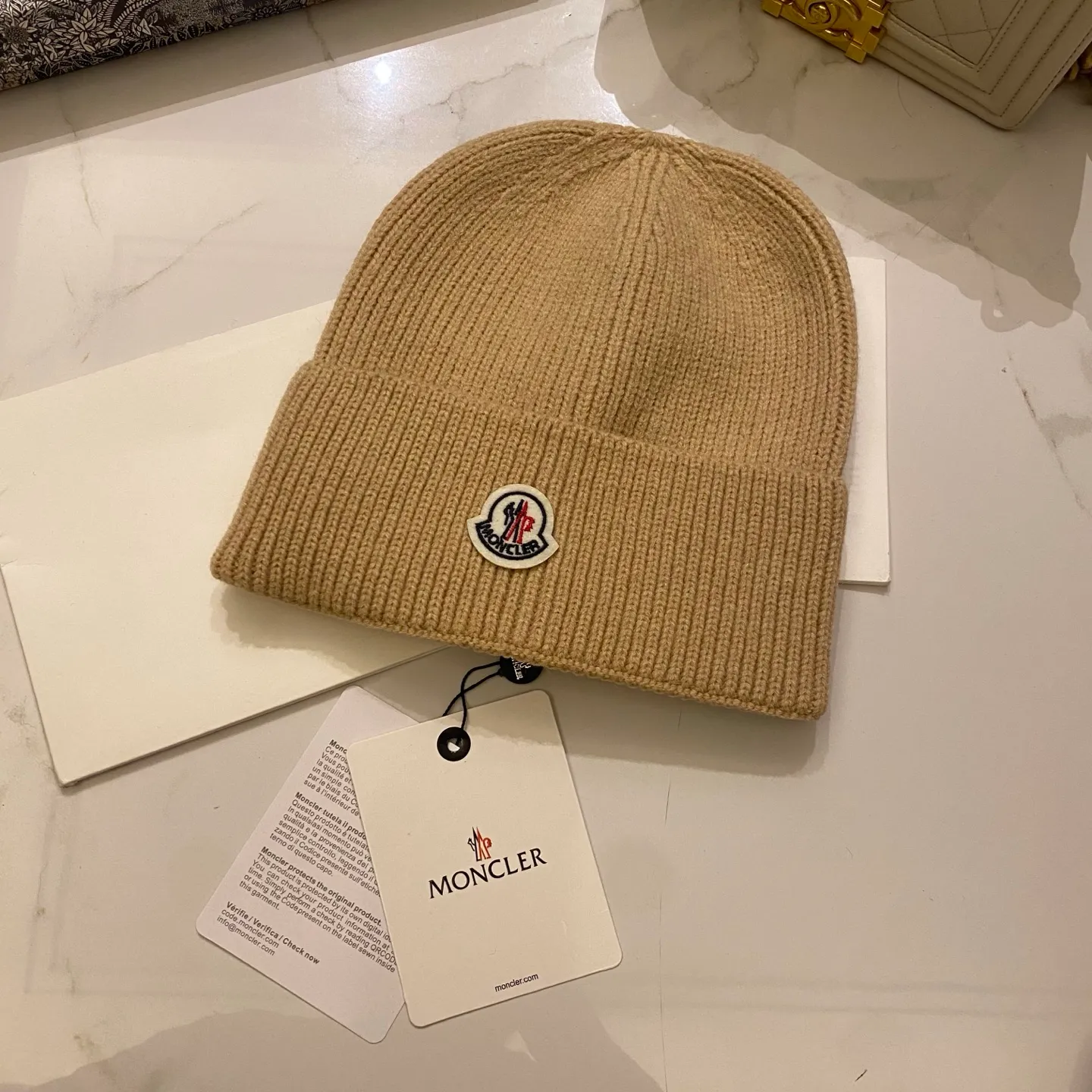 Moncler muzzle cashmere knitted hat
