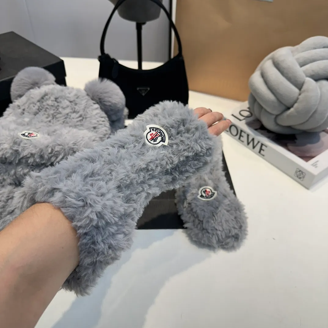 P160 Moncler muzzle hat, gloves, scarf, Angora rabbit fur knitted hat