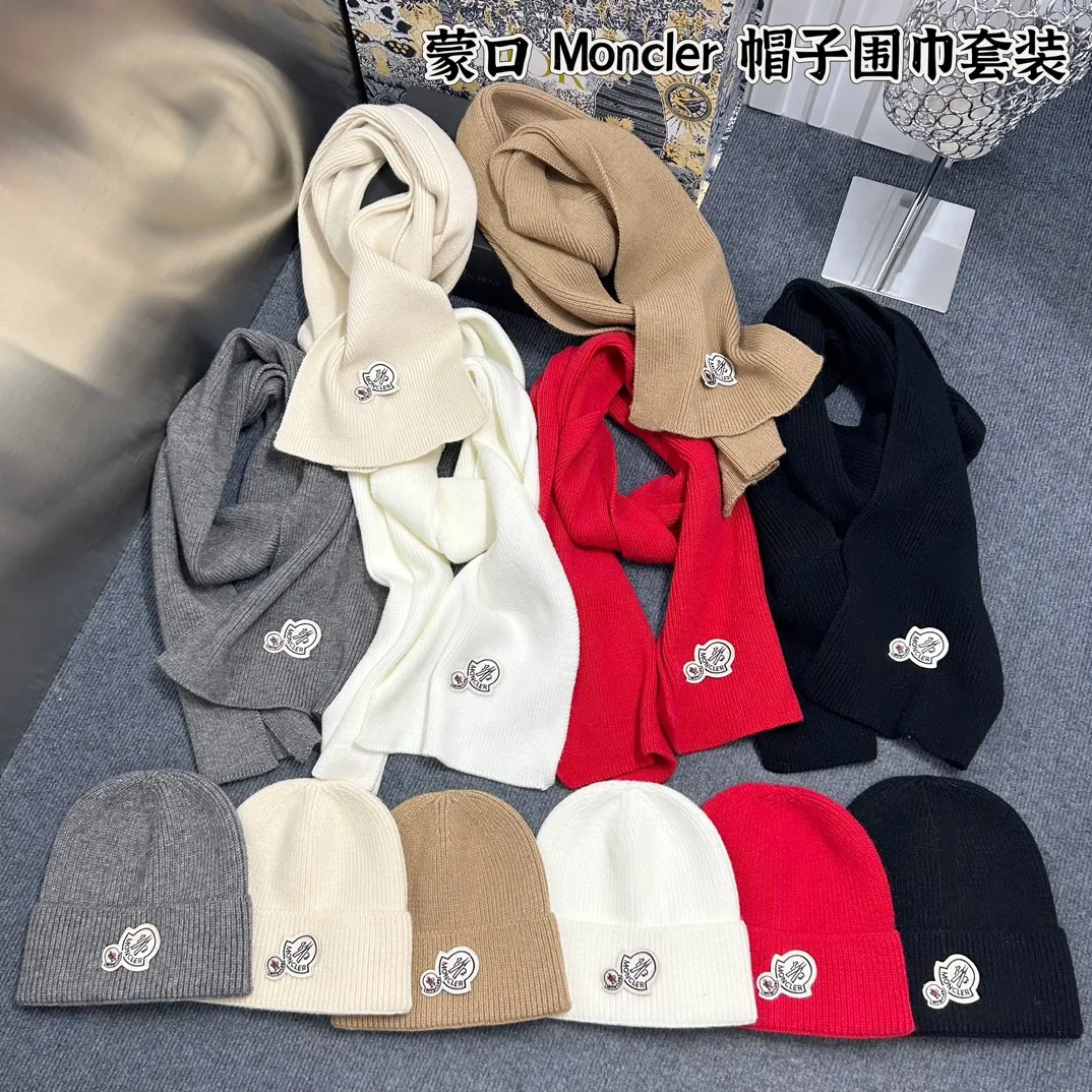 Bargain price Moncler hat and scarf set🔥