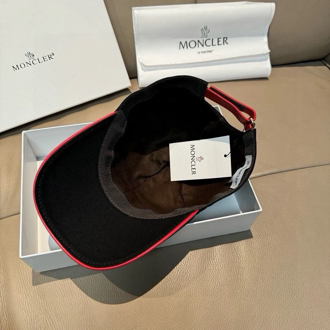 p90., Moncler's new original baseball cap, 1:1 mold opening at the counter, new three-dimensional embroidery, original canvas + first-layer cowhide, pure cotton lining, light and breathable! The quality is great, the basic head circumference is 56cm, and the patch is adjustable.