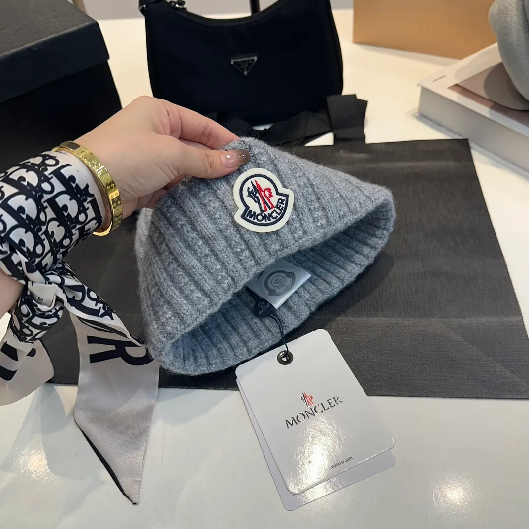 P70 moncler European and American style 2024 autumn and winter new warm wool hat for men and women, universal version wool hat cold hat