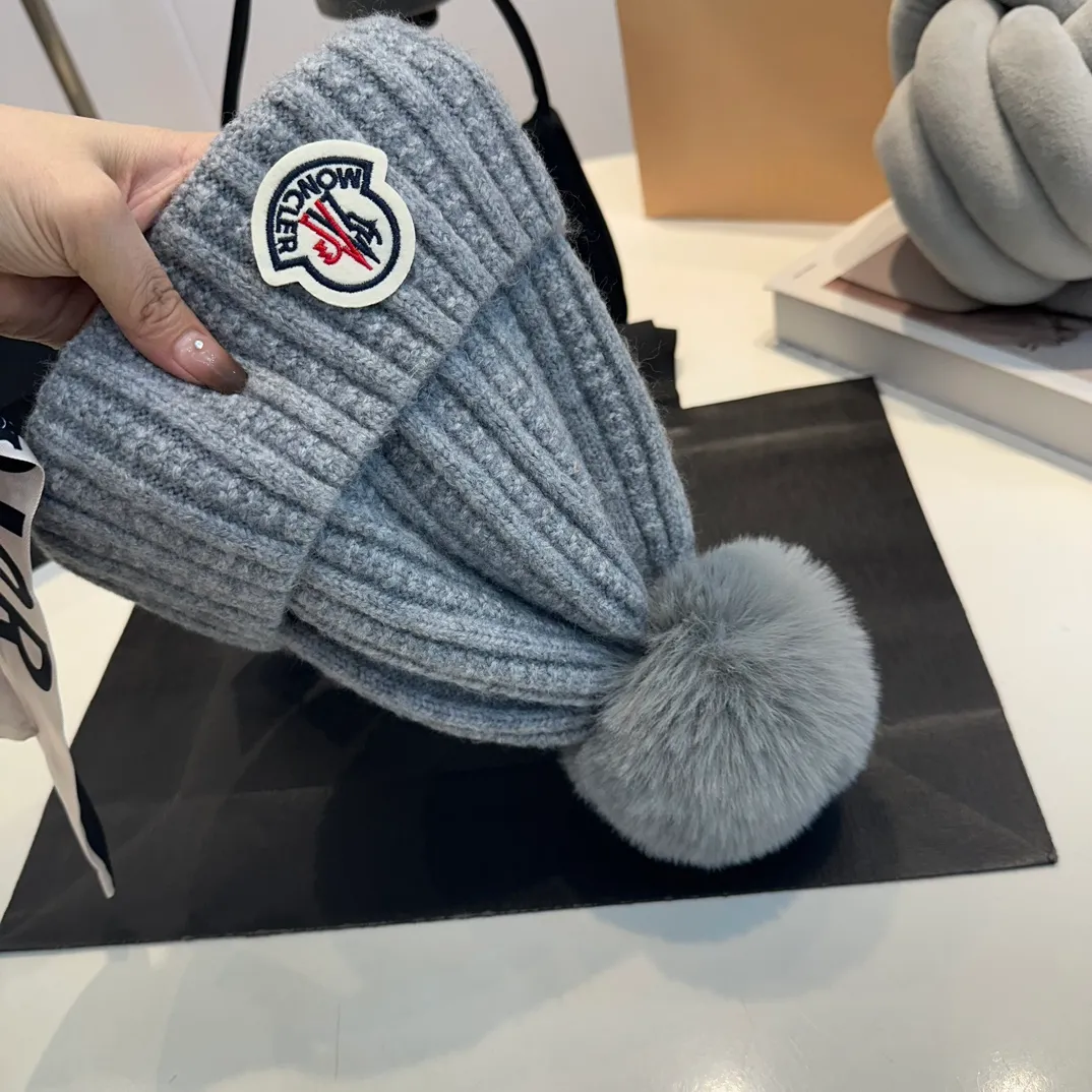 P70 moncler European and American style 2024 autumn and winter new warm wool hat for men and women, universal version wool hat cold hat