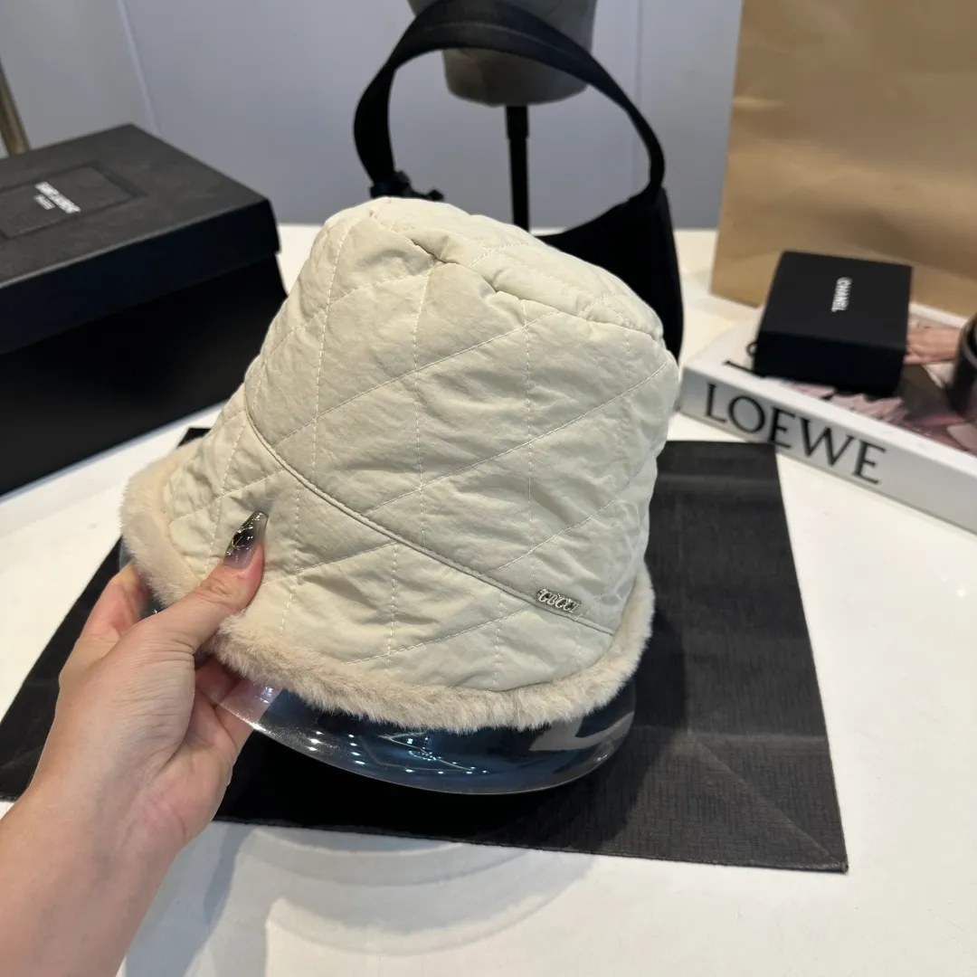 P60 Gucci Gucci's new down, cotton and wool mixed color bucket hat, a must-have for autumn and winter, versatile style, head circumference 57cm