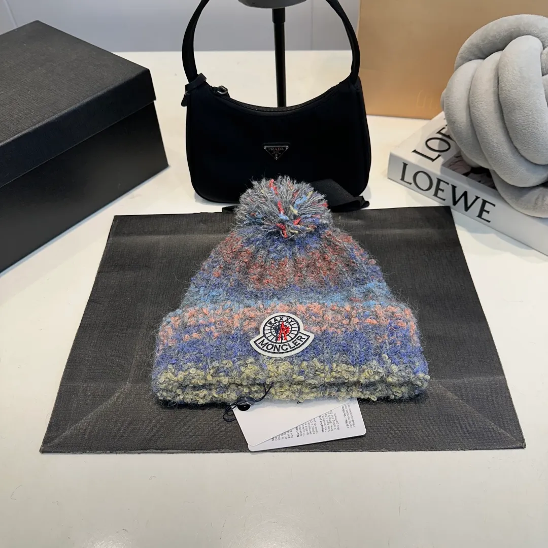 P70 MONCLER🎩 Ancora red knitted hat for women 2025 autumn and winter new Korean style fashionable thickened warm woolen hat