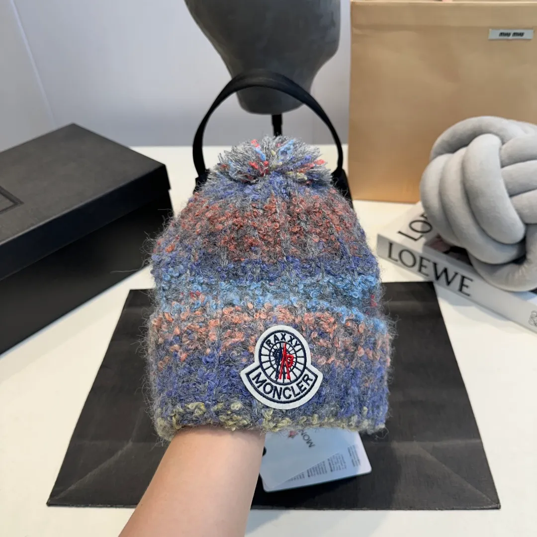 P70 MONCLER🎩 Ancora red knitted hat for women 2025 autumn and winter new Korean style fashionable thickened warm woolen hat