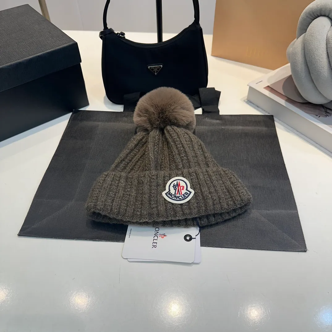 P70 moncler European and American style 2024 autumn and winter new warm wool hat for men and women, universal version wool hat cold hat