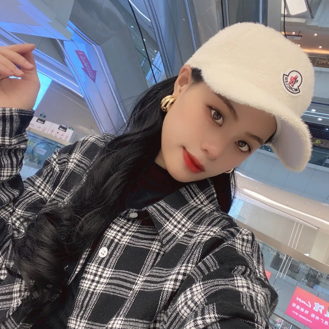 P60 MONCLER velvet baseball cap with mouth, suitable for young and fashionable people, with strong visual effect, three-dimensional letters, good-looking and high-quality!