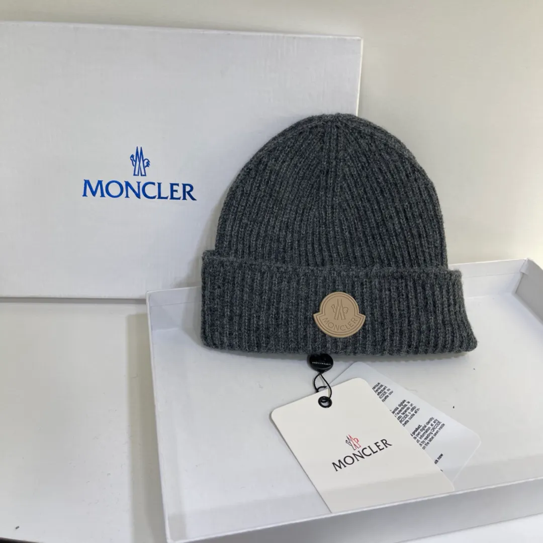 MONCLER 🉑️Lai's new colorful logo beanie hat, candy🍬 color, cute and fashionable, versatile style