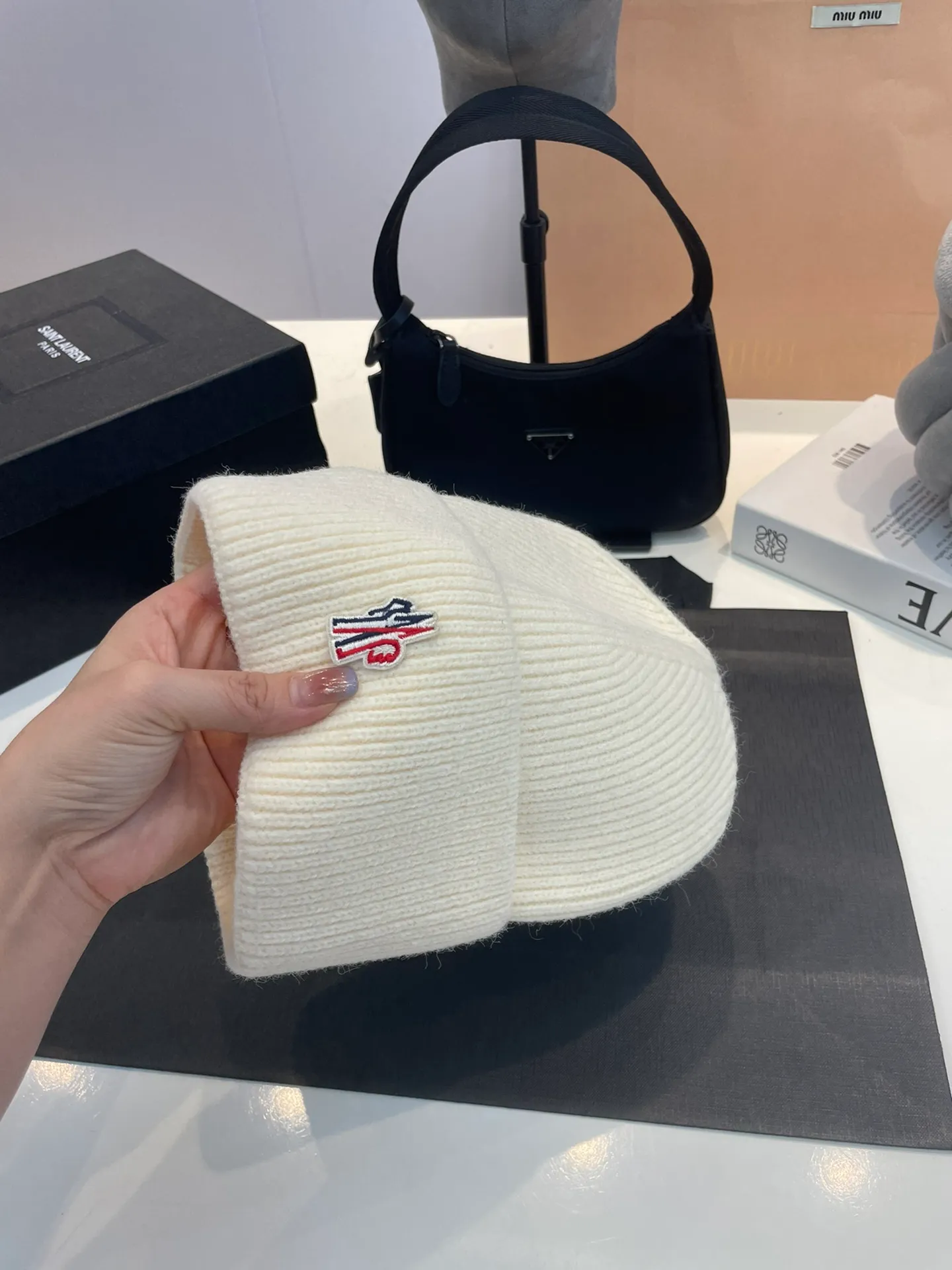 P40 MONCLER 2023 autumn and winter new knitted beanie hat, very popular 💖 first-class texture, very easy to match on the street!