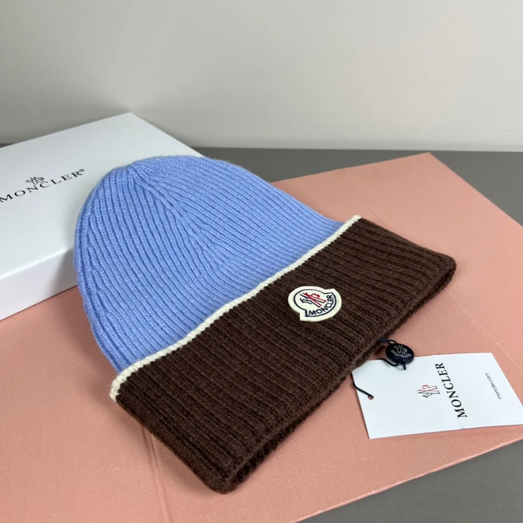 P50 comes with dust bag MONCLER mouth covering 🎩Good quality, high-end atmosphere, super popular 💖The texture is great, it’s great to match when out on the street! Fashion trends! A must-have item for going out, the same style for men and women, get it now!