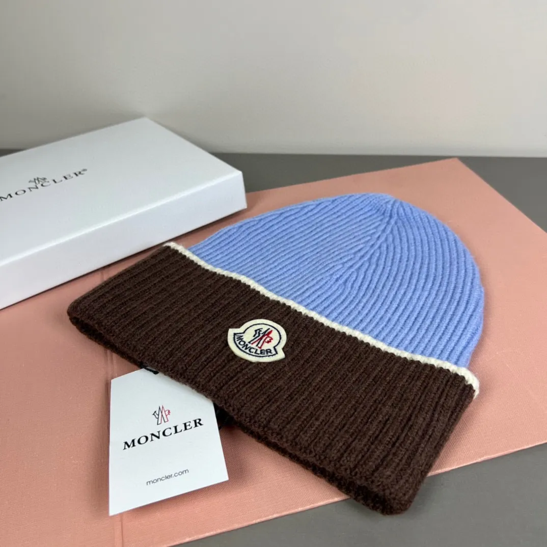 P50 comes with dust bag MONCLER mouth covering 🎩Good quality, high-end atmosphere, super popular 💖The texture is great, it’s great to match when out on the street! Fashion trends! A must-have item for going out, the same style for men and women, get it now!