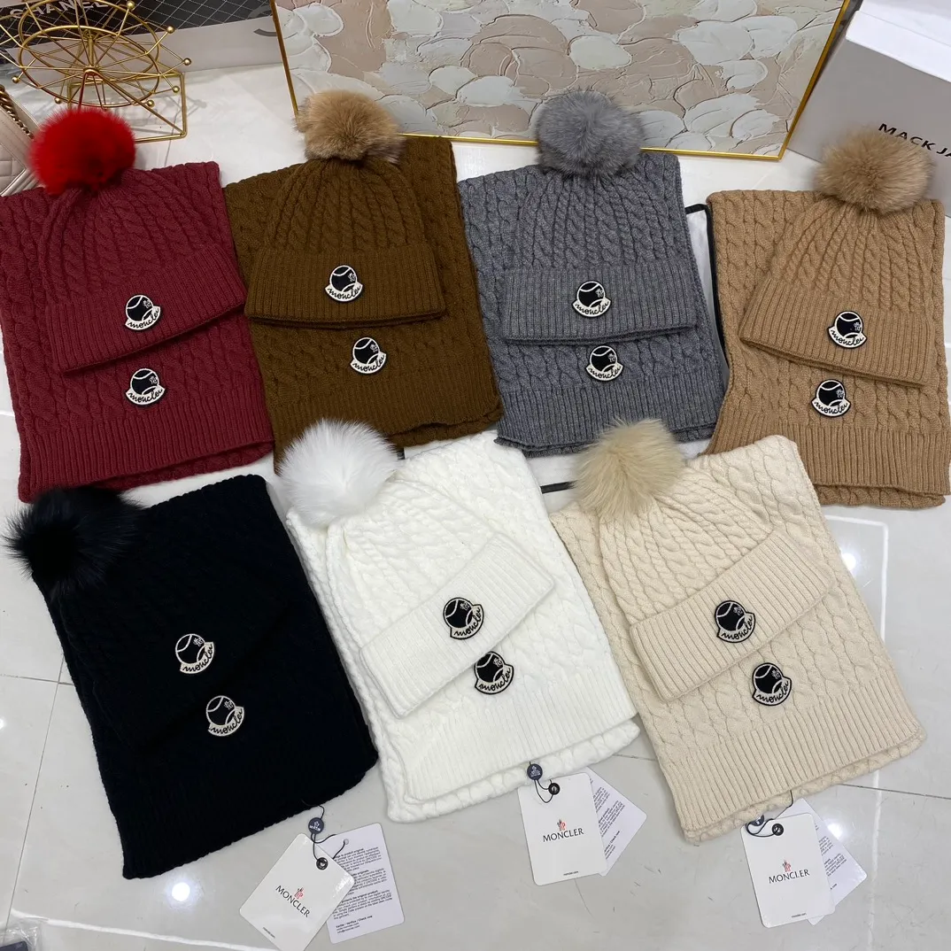 Moncler Mouth Covered Twist Cashmere Knitted Hat (Fox Fur Ball) + Scarf🧣