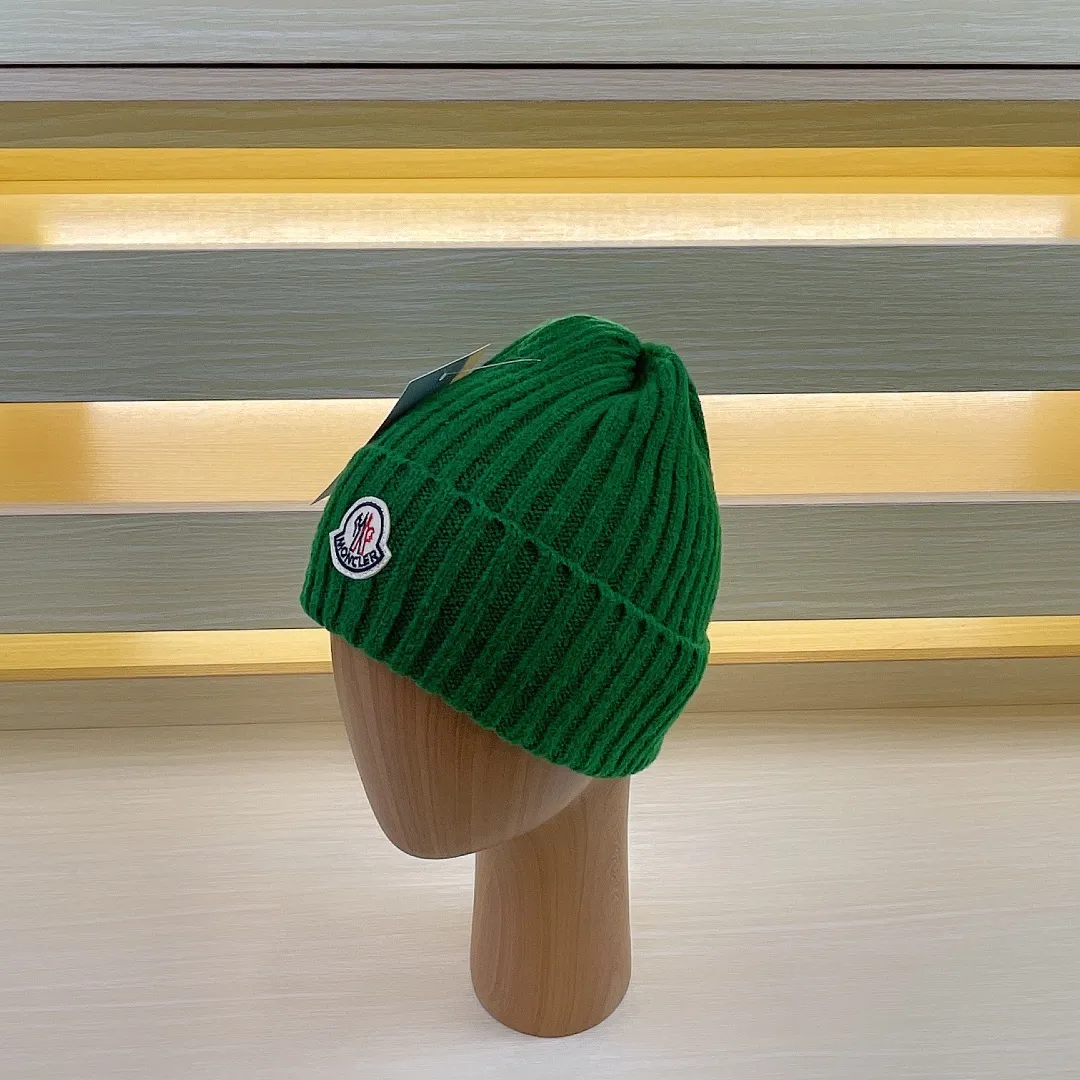 P56 Comes with dust bag. Mouth covered MONCLER 〈Suitable for adults, children, children and teenagers, great elasticity,〉The latest wool knitted hat from the official website, a replica of the original one from the official website. Very soft and skin-friendly, with good elasticity! Textured and very versatile style~ Warm woolen hat, one size fits all and elastic~ Unisex, can be worn by any head size. Really recommended