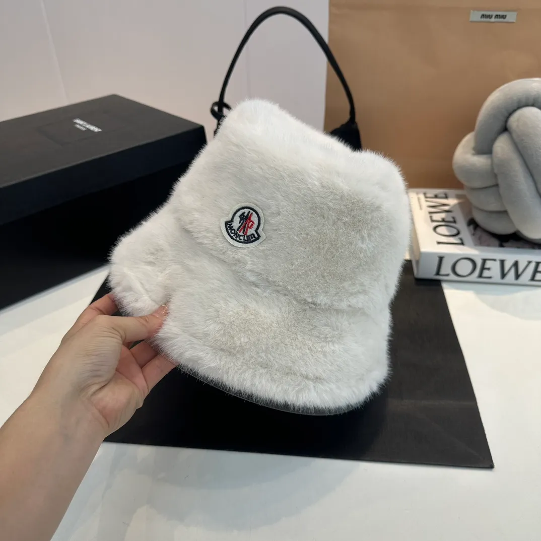 P60 MONCLER, new rabbit fur fisherman hat, super thick and warm, complete with tags