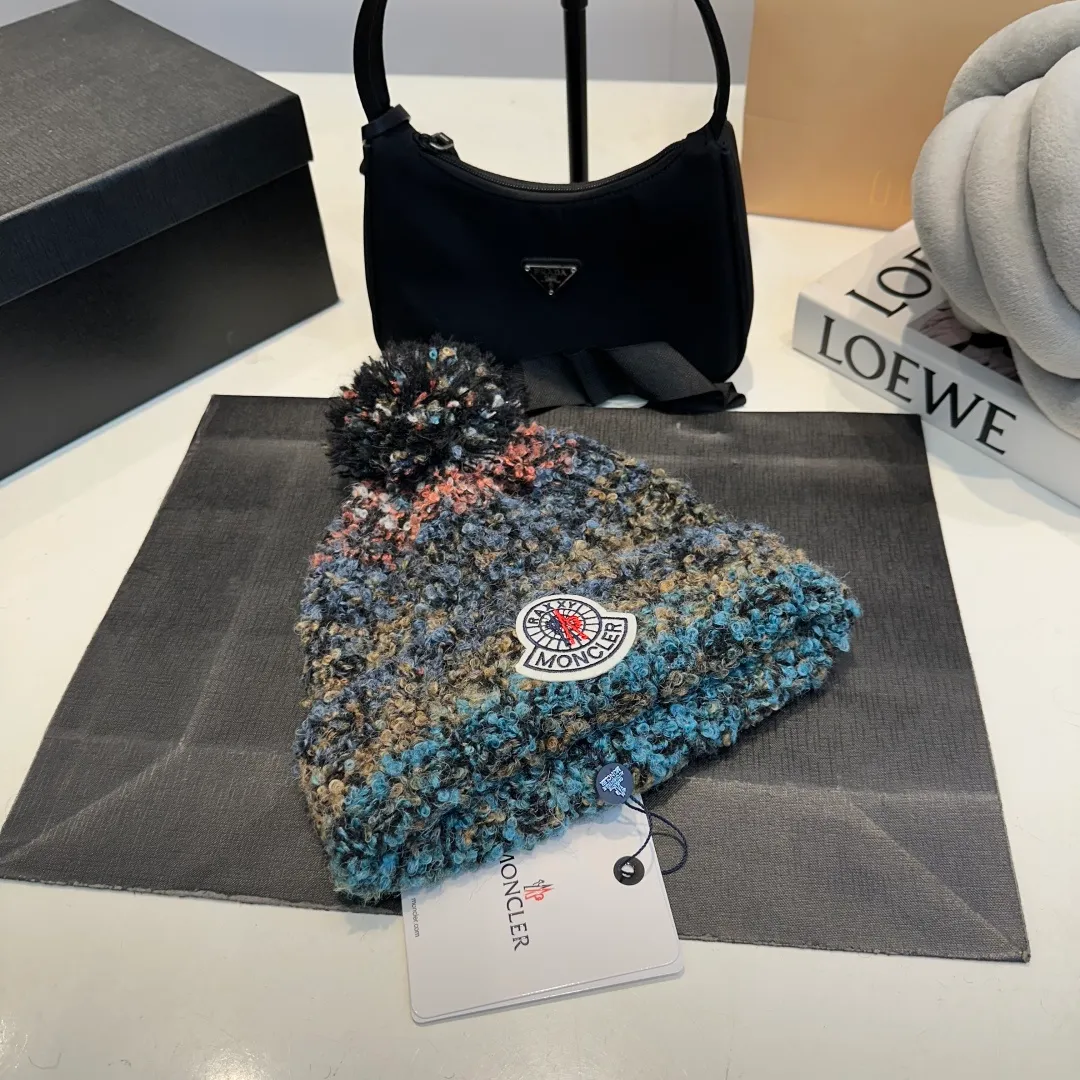 P70 MONCLER🎩 Ancora red knitted hat for women 2025 autumn and winter new Korean style fashionable thickened warm woolen hat