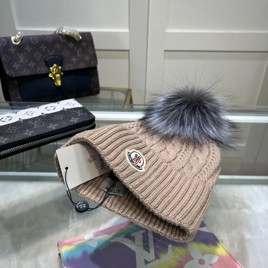 P100 comes with dust bag🌺【MONCLER】Official website classic model, Xiaohongshu popular model! 70% wool, 30% rabbit fur knitted hat! The same style for men and women, thicker and warmer, fashionable and popular 🌸First-class quality, the best brand for warmth in autumn and winter, order now, limited edition