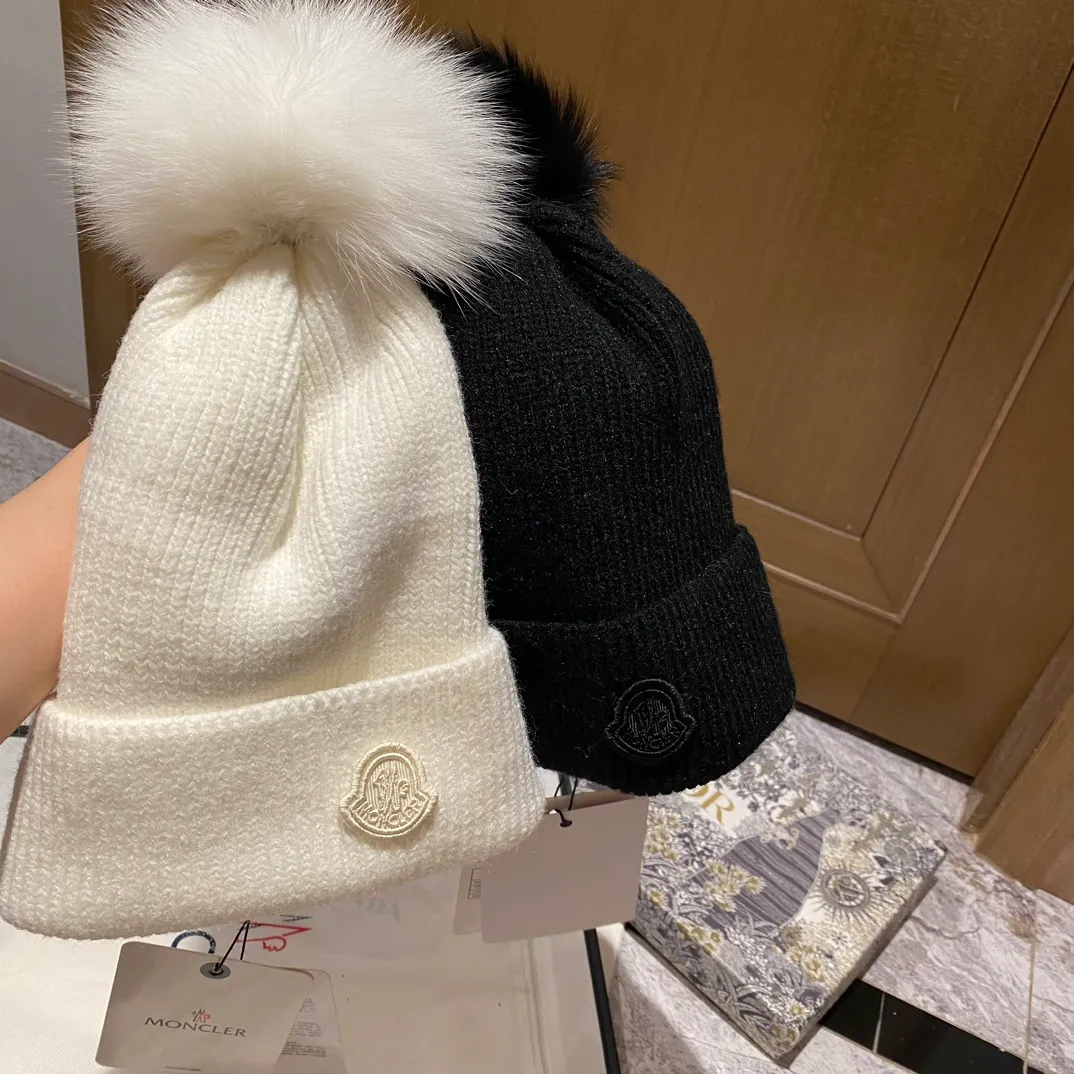 Moncler Mouth New Knitted Hat ➕Fox Fur Ball