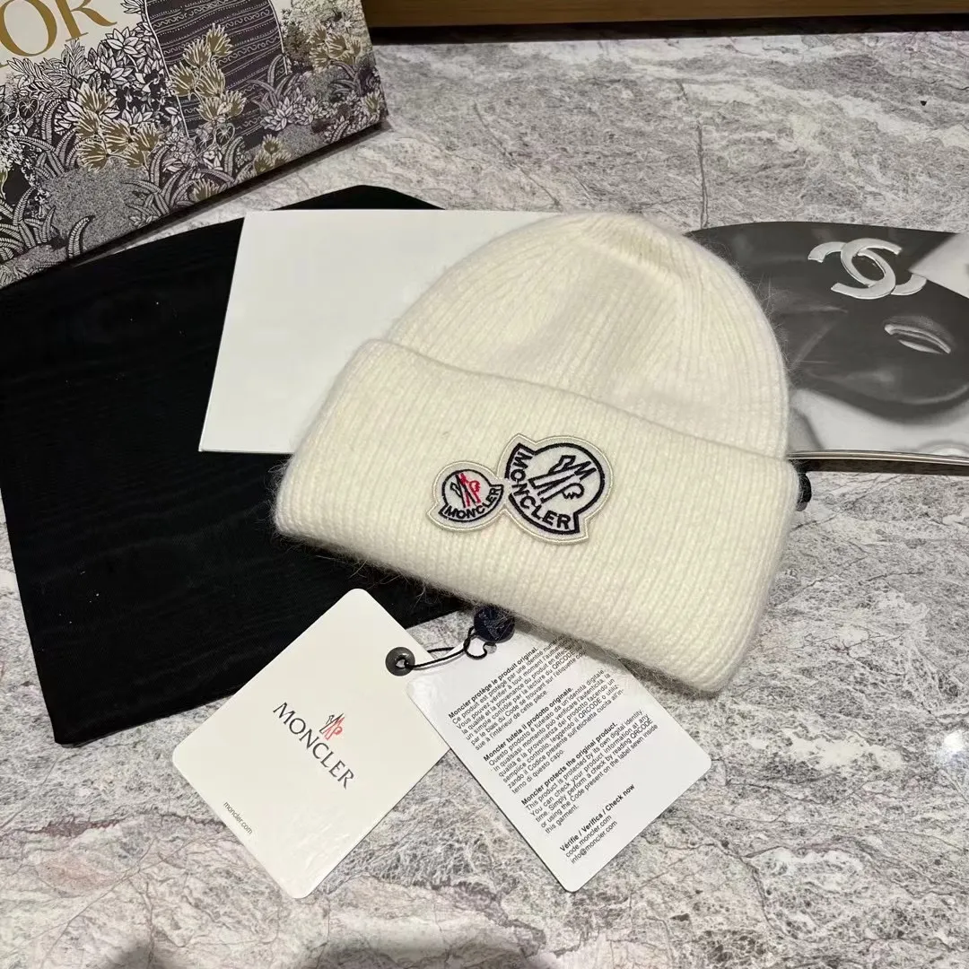 Inquiry with pictures, Moncler Angora rabbit fur knitted beanie