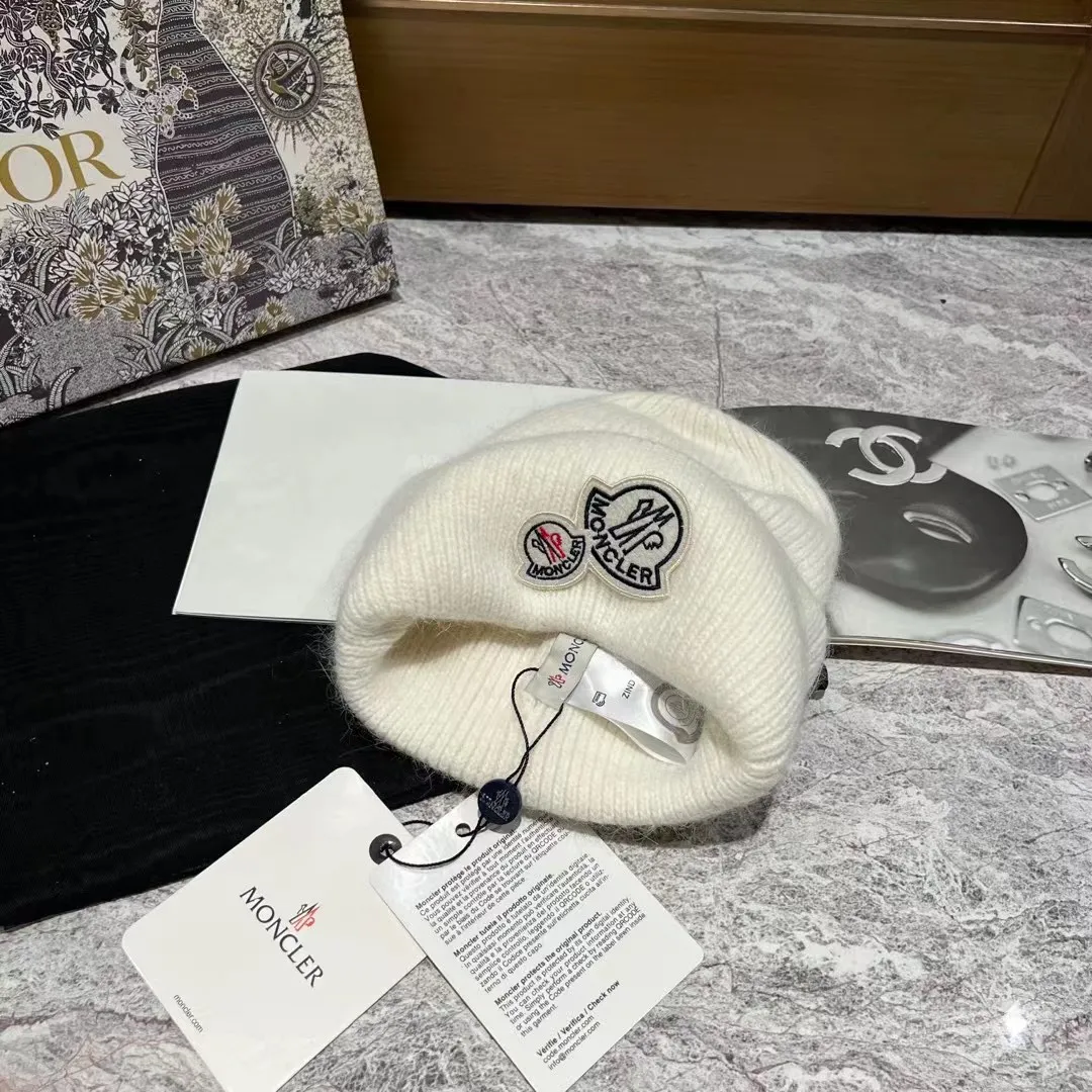 Inquiry with pictures, Moncler Angora rabbit fur knitted beanie