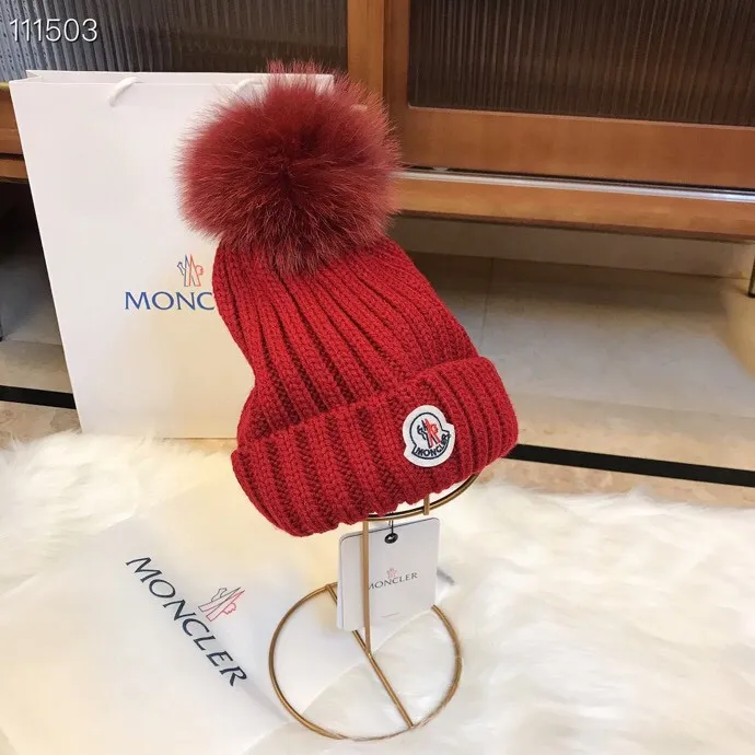 Special P76 🧢MONCLER Mouth Mouth 👒 2021 autumn and winter counter knitted beanie hat, equipped with customized dust bag, versatile style is super popular, paired with fox fur balls, the texture is first-class, and it is a great match when going out on the street!