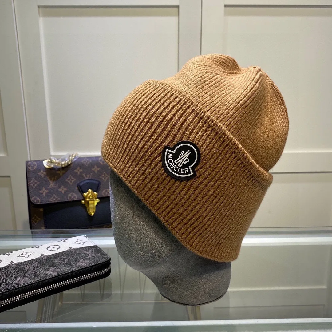 P50 comes with dust bag🌺【MONCLER】wool knitted hat! There is a scannable QR code inside! Selected wool base, the same style for men and women, thickened for warmth, fashionable and popular🌸First-class quality, the best brand for keeping warm in winter, order now, limited edition