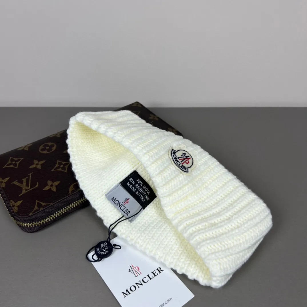 p44 MONCLER official website headband, the beauty of gentle and tough knitted headband, fitness headband, styling headband! Whether it is sports or fitness, traveling or styling, it is the only fashionable combination that is indispensable! Owning it is equivalent to adding a lot of color to yourself and showing your youthful vitality and temperament!